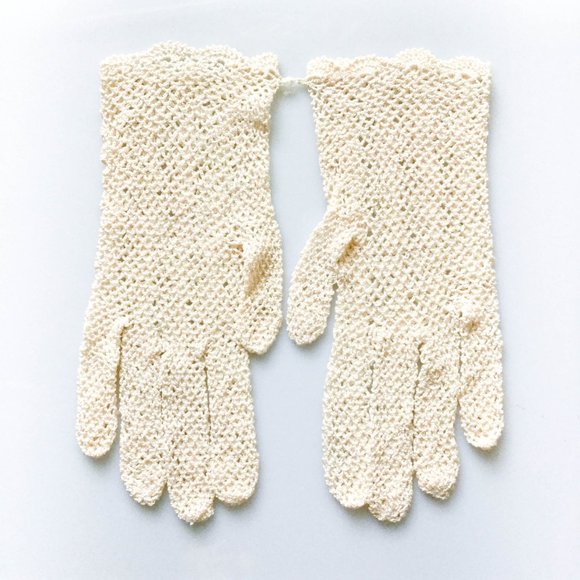 VINTAGE 1920s IVORY MESH Crochet Ladies Gloves - Picture 4 of 5